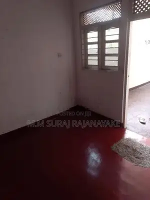 වටිනා නිවසක් විකිණීමට ඇත - රද්දොලුව