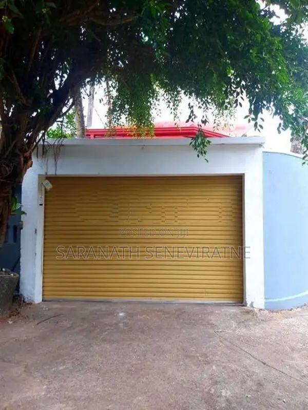 3 Story House in Athurugiriya Habarakada