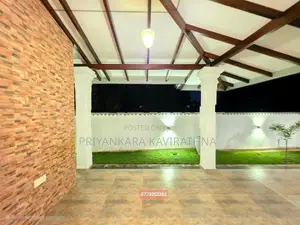 කැස්බෑවෙන් අලංකාර අලුත්ම නිවසක් විකිනීමට