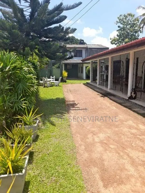 Land in Bokundara - Piliyandala With Old House