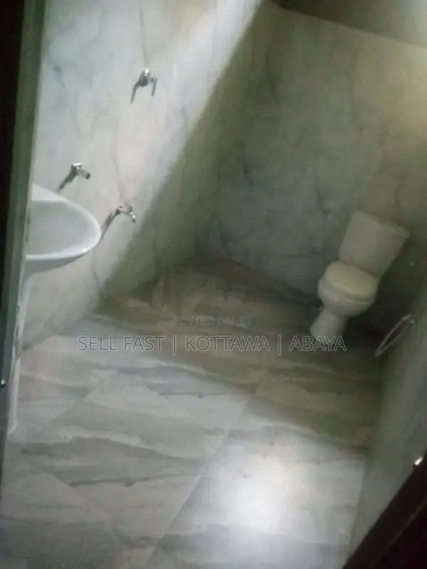 නව නිවසක් විකිණීමට පාදුක්ක