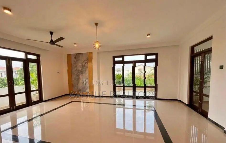 Luxury 4BR House for Sale in Pannipitiya (HS4751)