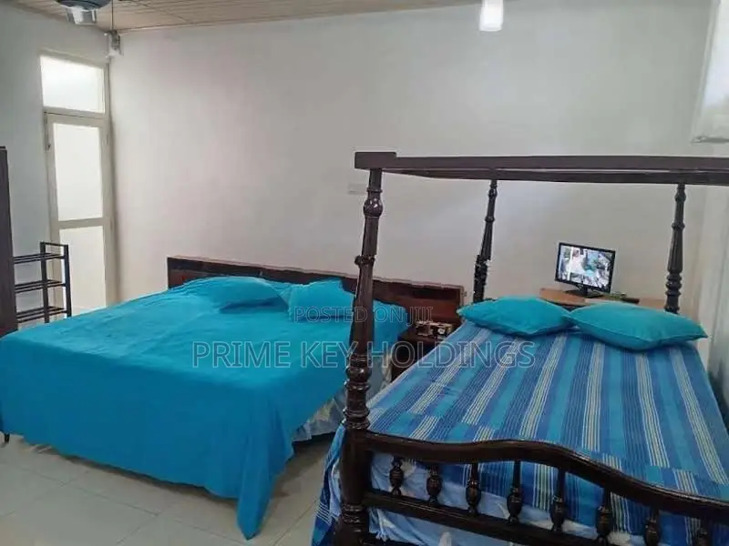 Luxury Fully Furnished House for Rent – Colombo 05 [HR108]