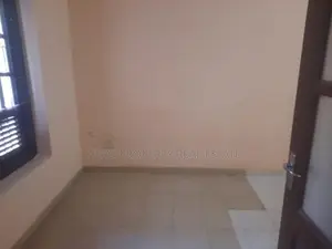 HCHR050 - Modern Upstairs House for Rent in Negombo