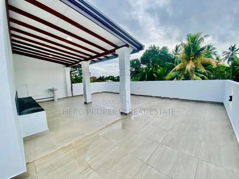 HAS203 - Stunning House for Sale in Piliyandala