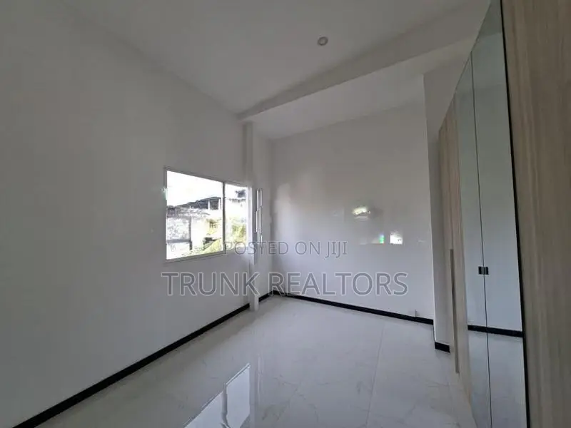 Colombo 05 02BR Apartment For Rent (NK11440)