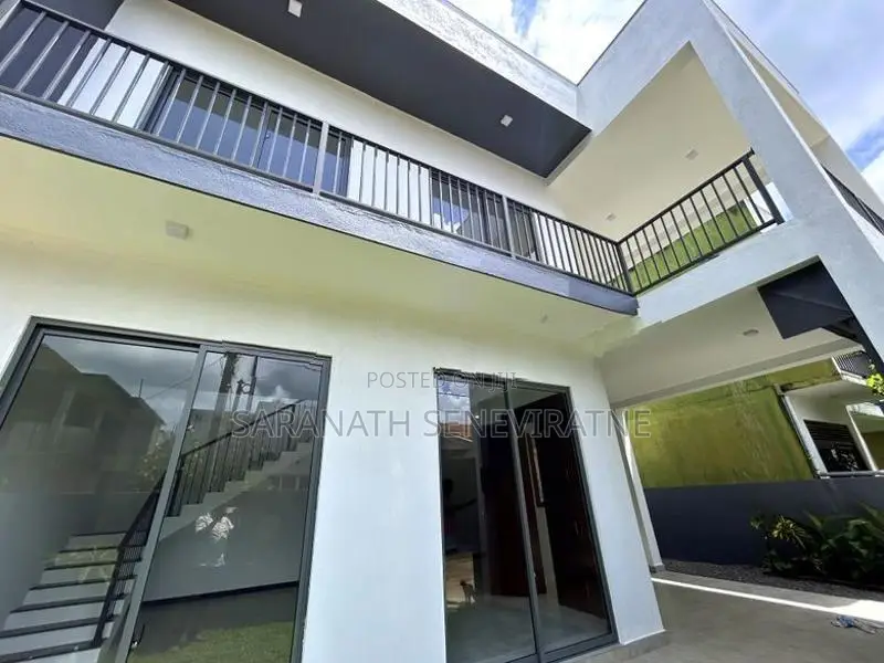 Brand-New Box Shaped Modern House From Kesbewa Batuwandara Piliyandala