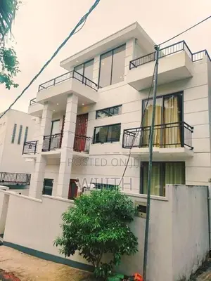 පදිංචියට සෑදු ළස්සන දෙමහල් නිවසක් විදෙස් ගතවනබෑවින් ඉක්මනින විකිනිමට .