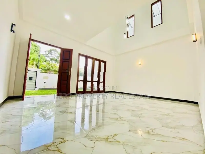 HAS203 - Stunning House for Sale in Piliyandala