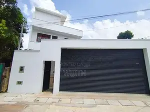ණවමාදිලියේ ලස්සන මහල්3 නිවසක් විකිනිමට බොරෑලැස්ගමුව රත්තනපිටිය.