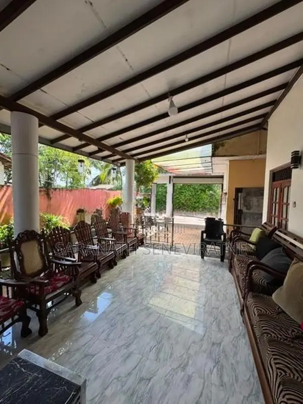Modern House in a Prime Residential Location Piliyandala