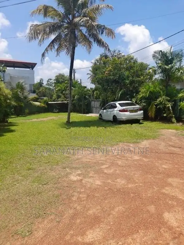 Land in Bokundara - Piliyandala With Old House
