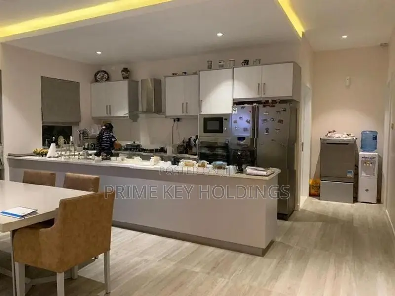 Luxury House for Rent – Bodiraja Mawatha, Rajagiriya (HR101)
