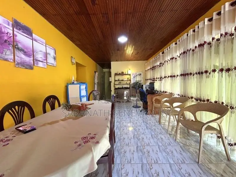 House in Good Condition for Sale – 200 m to Boralesgamuwa