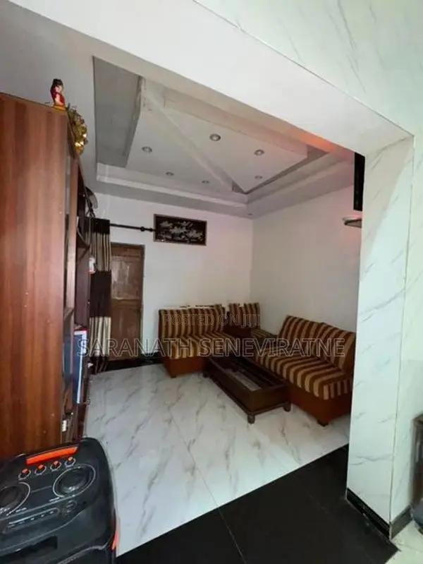 Modern House in a Prime Residential Location Piliyandala