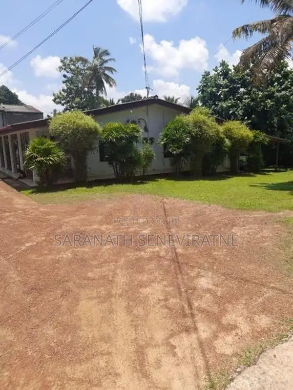 Land in Bokundara - Piliyandala With Old House