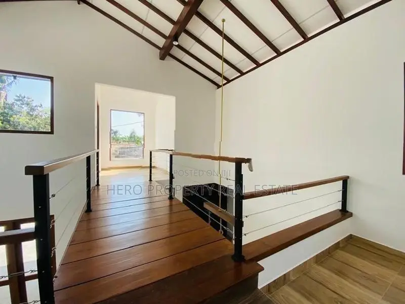 HAS217 - Modern Luxury Quality House for Sale in Piliyandala
