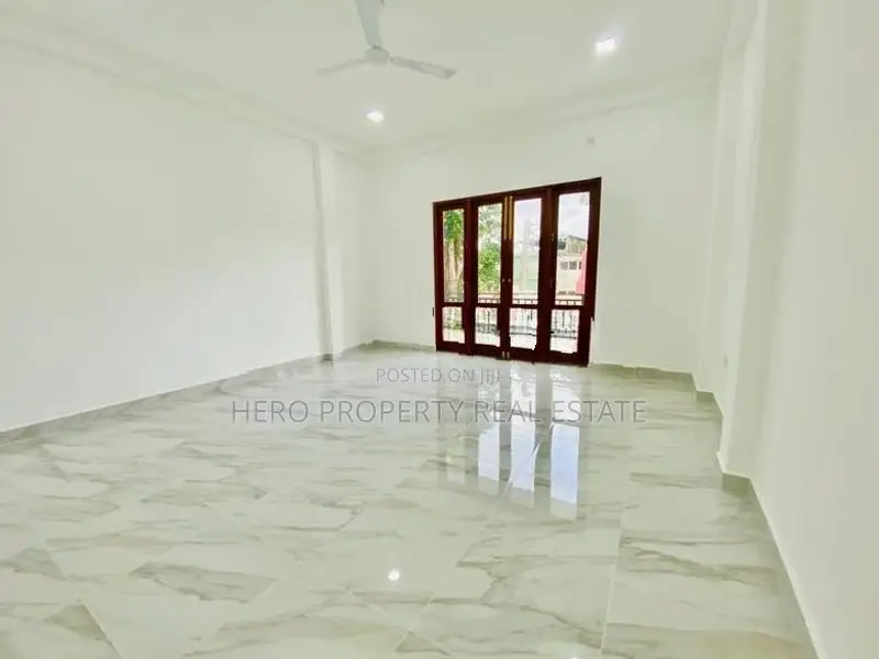 HAS203 - Stunning House for Sale in Piliyandala