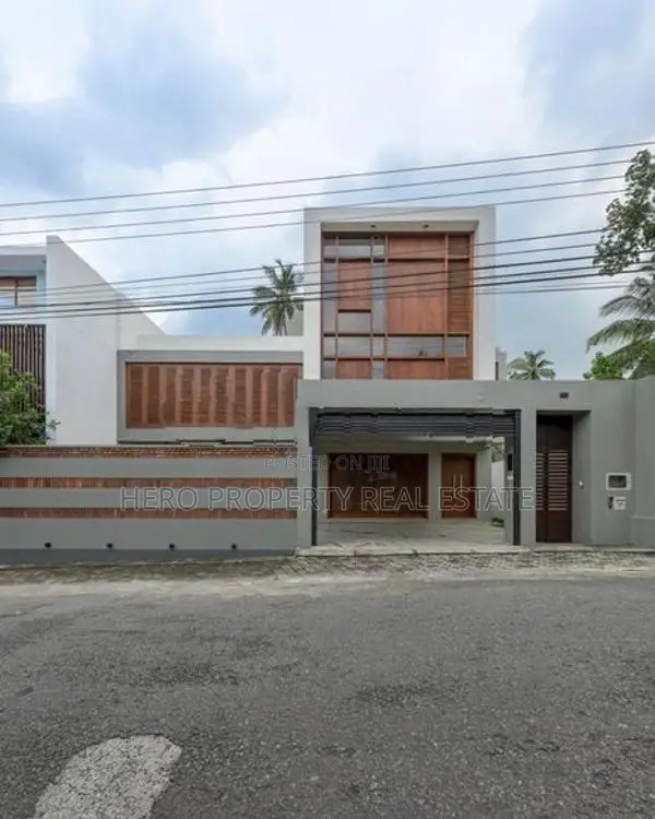 HAS212 - Luxurious Modern House for Sale in Piliyandala