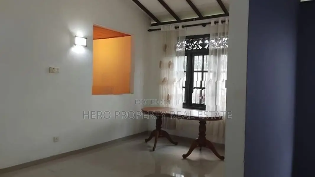 HJR190 - Upstairs House for Rent in Makola