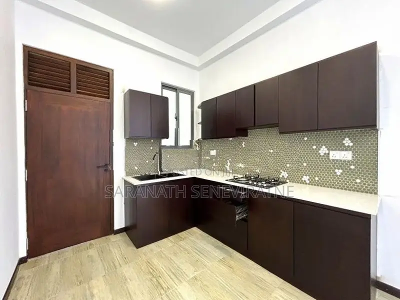 Brand-New Box Shaped Modern House From Kesbewa Batuwandara Piliyandala