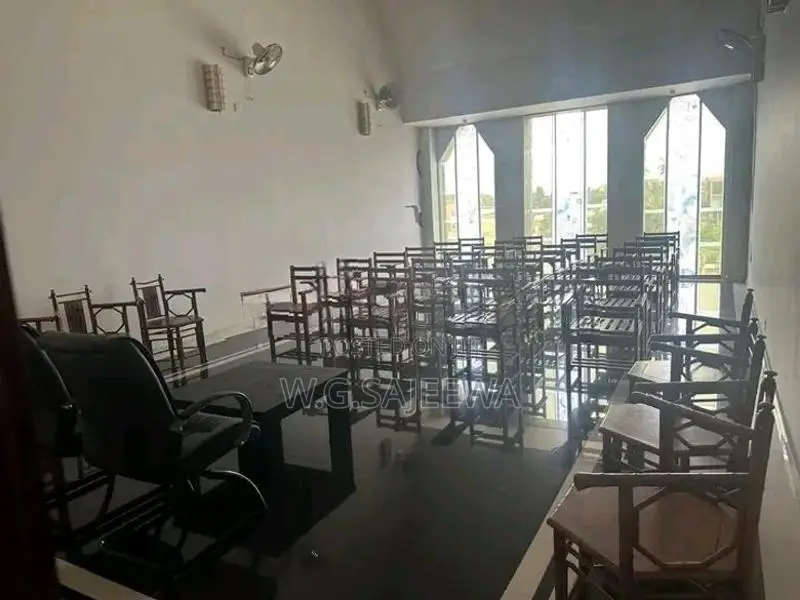 Commercial Building for Sale in Ja Ela Town