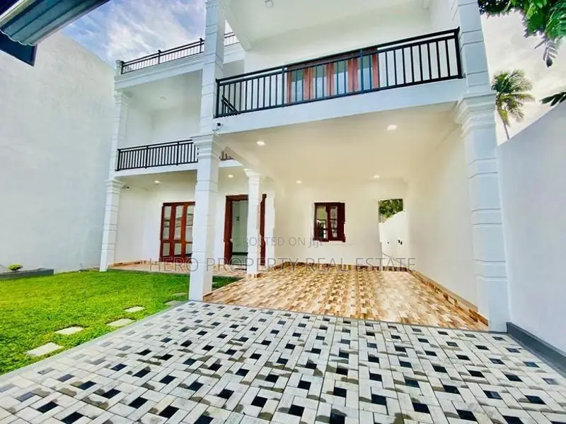 HAS203 - Stunning House for Sale in Piliyandala