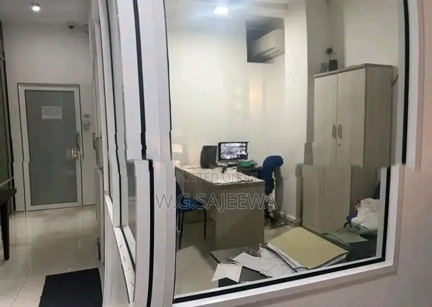 Commercial Building for Sale in Ja Ela Town