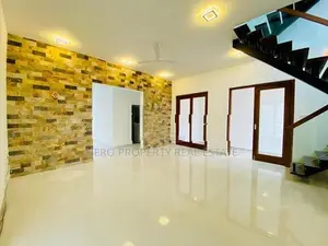 HAS204 - Quality Valuable Luxury House for Sale in Piliyandala