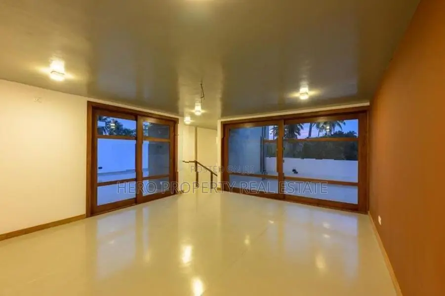 HAS212 - Luxurious Modern House for Sale in Piliyandala