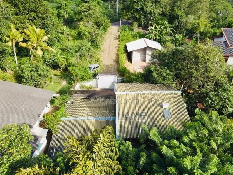 අතුරුගිරිය Hightway එකට ඇවිදයන දුරින් අගනා දෙමහල් නිවසක් / Ru 14225