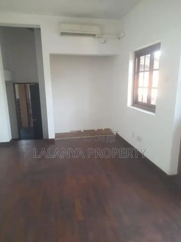 2200 Sqft Semi Furnished Office Space with A/C - Colombo – 07 CVVV-A2