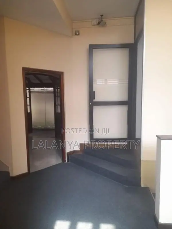 2200 Sqft Semi Furnished Office Space with A/C - Colombo – 07 CVVV-A2