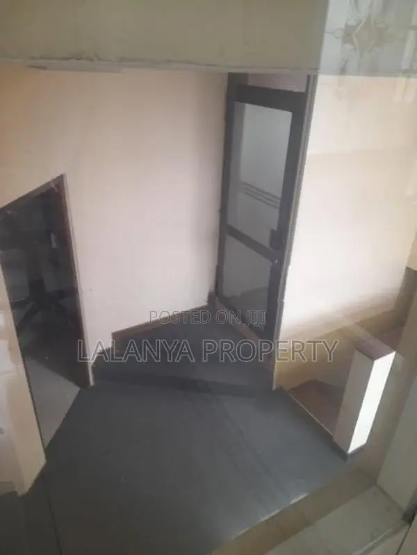 2200 Sqft Semi Furnished Office Space with A/C - Colombo – 07 CVVV-A2
