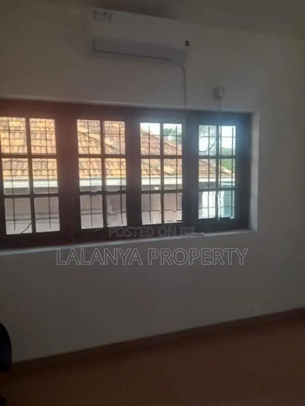 2200 Sqft Semi Furnished Office Space with A/C - Colombo – 07 CVVV-A2