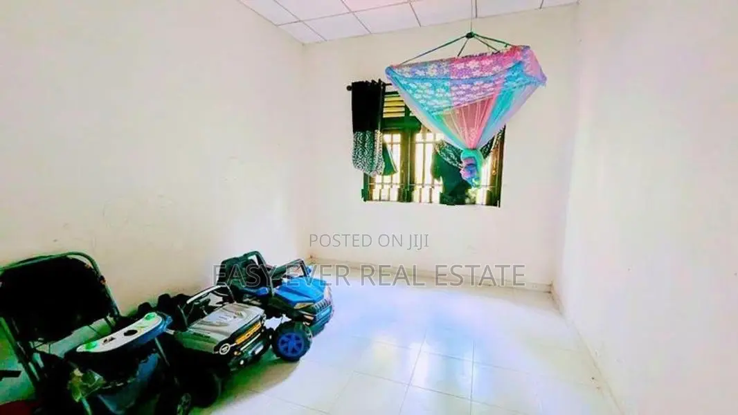 පාදුක්ක නගරයෙන් අංගසම්පූර්ණ නිවස / KK 15073