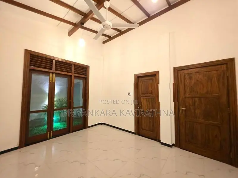 කහතුඩුව පිහිටි සුකෝපබෝගී අලුත්ම නිවස විකිනීමට