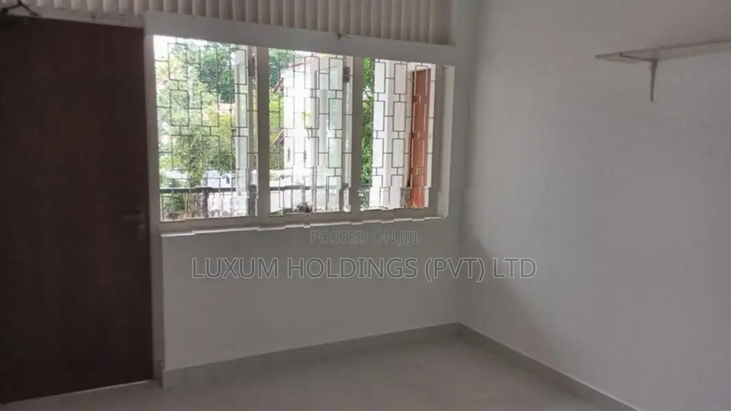 1st floor House for Rent in Gregory's Road Colombo 07 [ 1054C ]