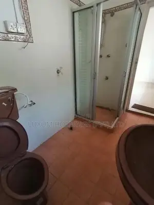 1st floor House for Rent in Gregory's Road Colombo 07 [ 1054C ]