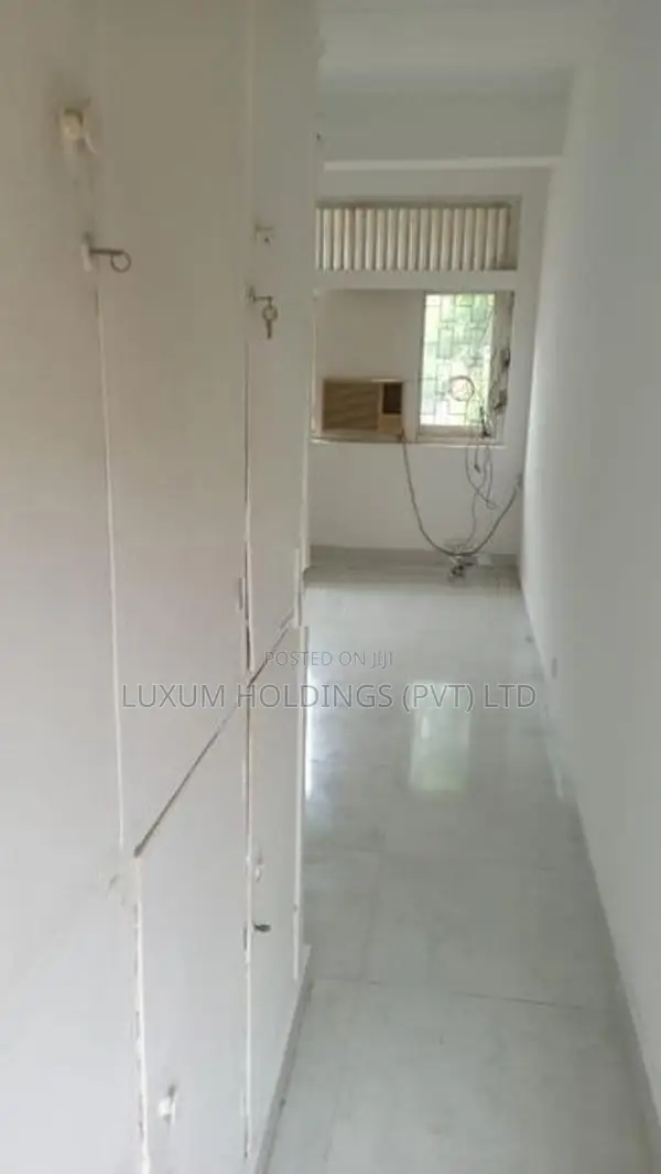1st floor House for Rent in Gregory's Road Colombo 07 [ 1054C ]