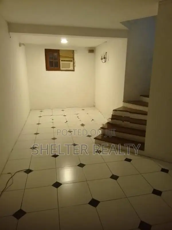 Residential House for Rent in Colombo 05