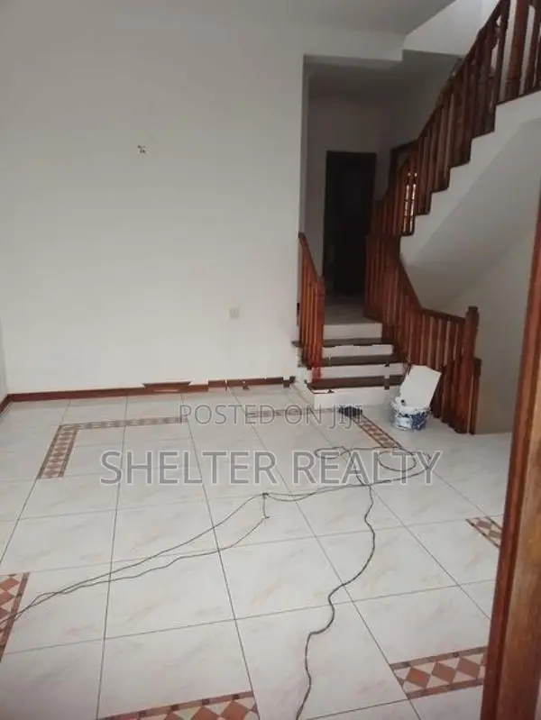 Residential House for Rent in Colombo 05