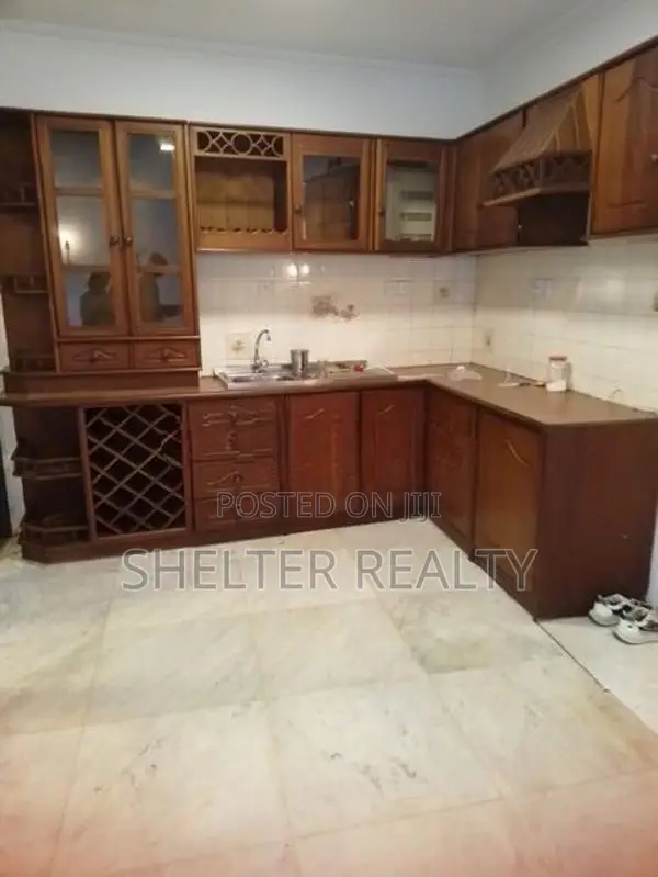 Residential House for Rent in Colombo 05