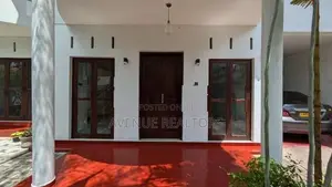 4 Bedroom House for Sale in Gothatuwa New Town (HS4762)