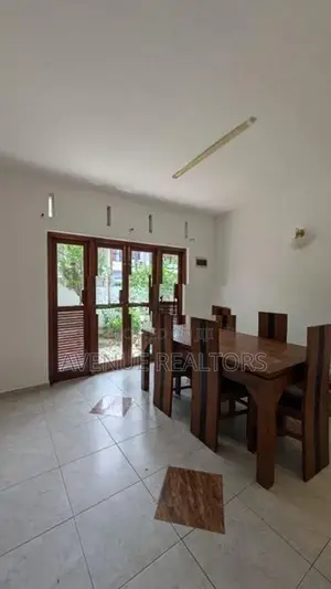 4 Bedroom House for Sale in Gothatuwa New Town (HS4762)
