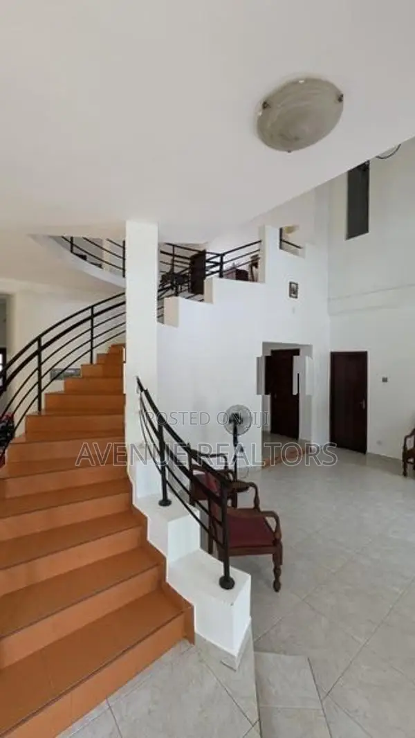 4 Bedroom House for Sale in Gothatuwa New Town (HS4762)