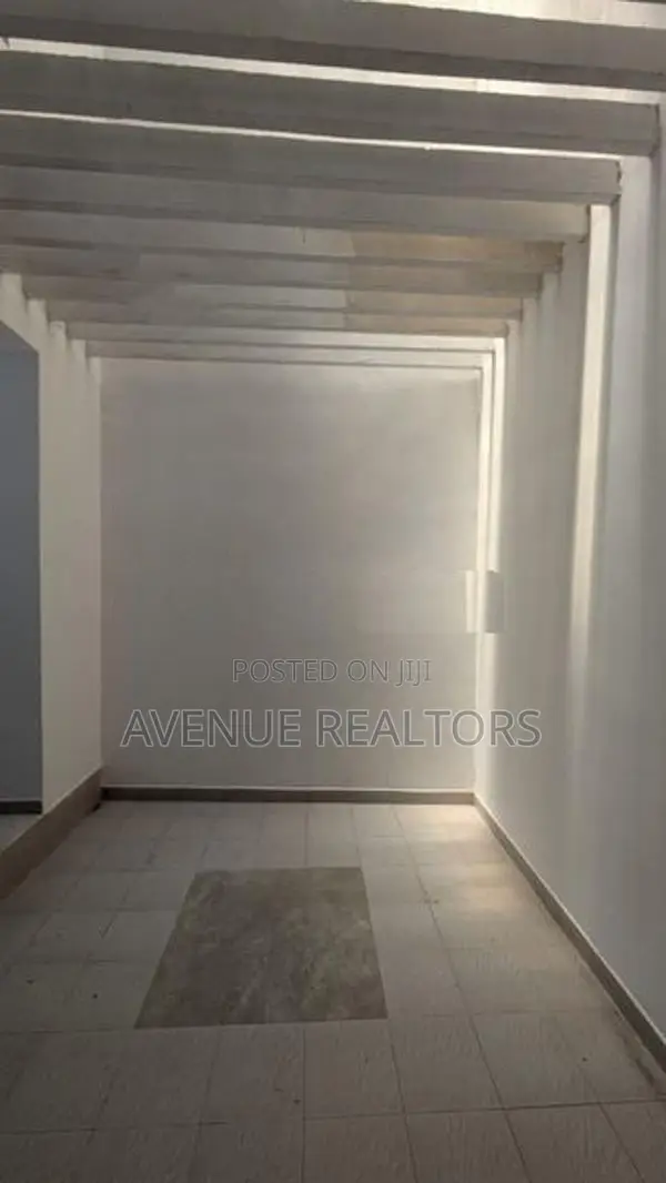 4 Bedroom House for Sale in Gothatuwa New Town (HS4762)