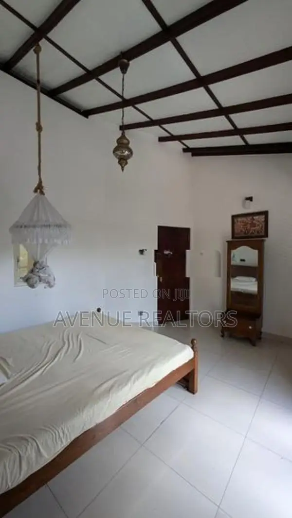 4 Bedroom House for Sale in Gothatuwa New Town (HS4762)