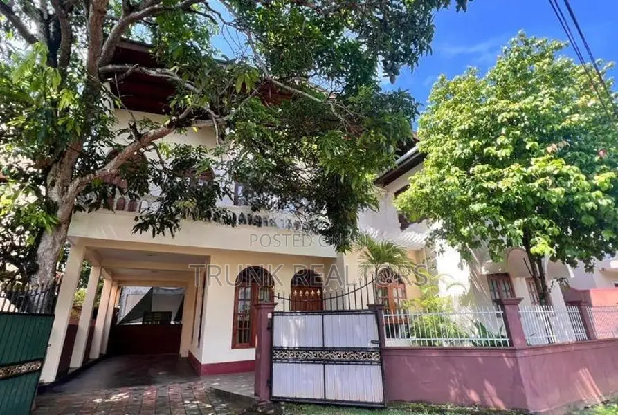 Mount Lavinia 04BR House For Rent (NK11452)
