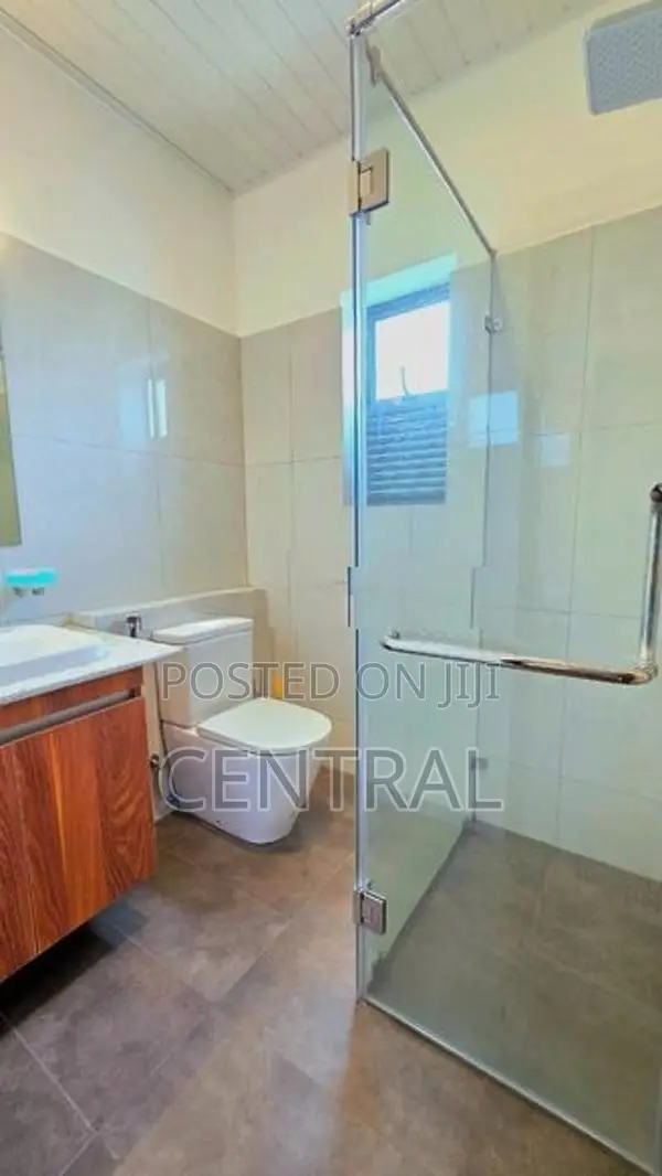 Furnished Apartment for Sale in Canterbury, Kahathuduwa (C7-10317)